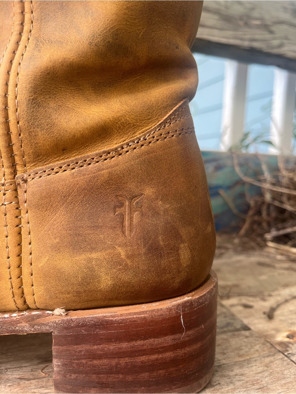 Frye Campus boots - Distressed Brown Leather sz 10 - 14l - stacked heel - Picture 10 of 12